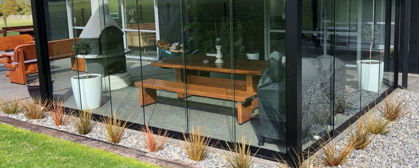 Bask Louvre Glaslide side shot Carterton 2020